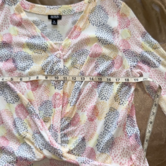 a.n.a A New Approach Pink Blue Yellow Pastel Dot Pattern Wrap Top Relaxed Fit PL - Picture 4 of 10